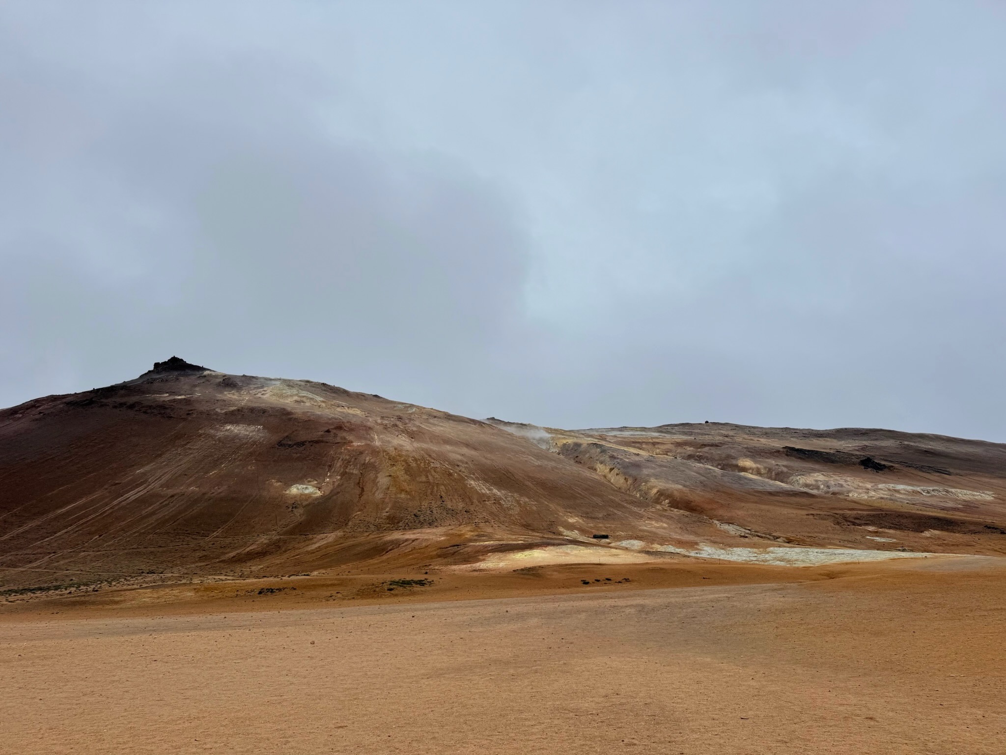 Sulfuric flats near Húsavík